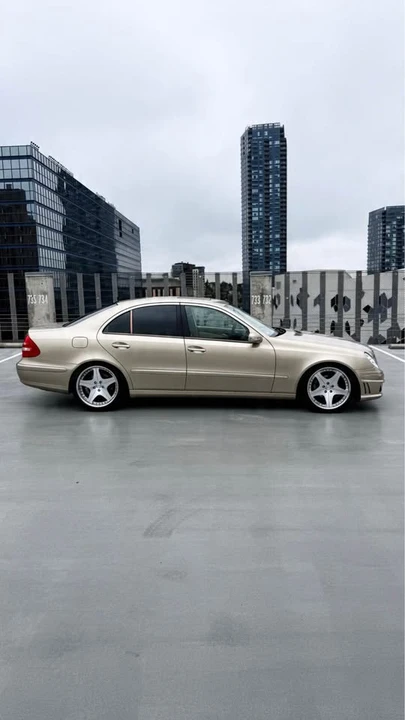 2003 Mercedes-Benz W211 E-Class - Image 8 of 18