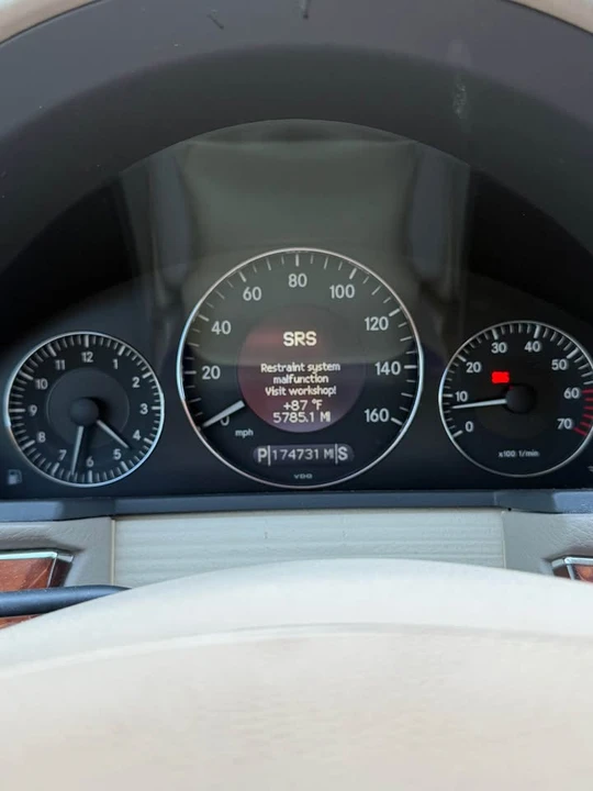 2003 Mercedes-Benz E-Class - Image 9 of 9