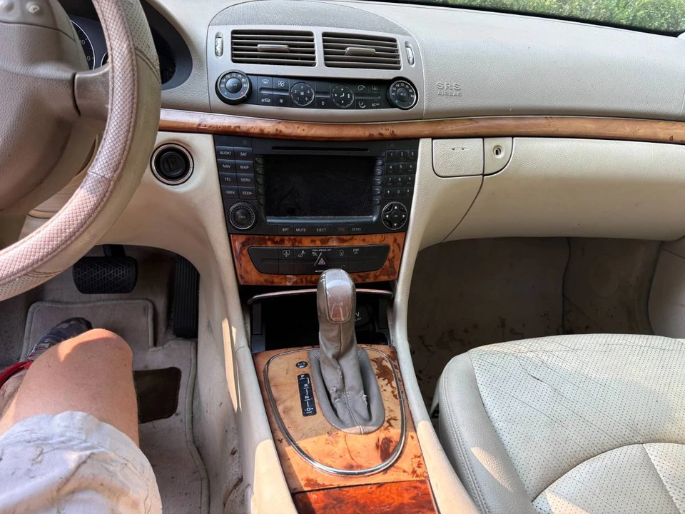 2003 Mercedes-Benz E-Class - Image 2 of 9