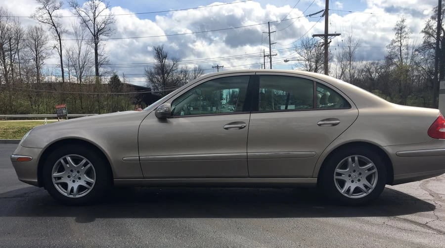2003 Mercedes-Benz W211 E-Class - Image 2 of 12