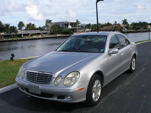 2003 Mercedes-Benz E320