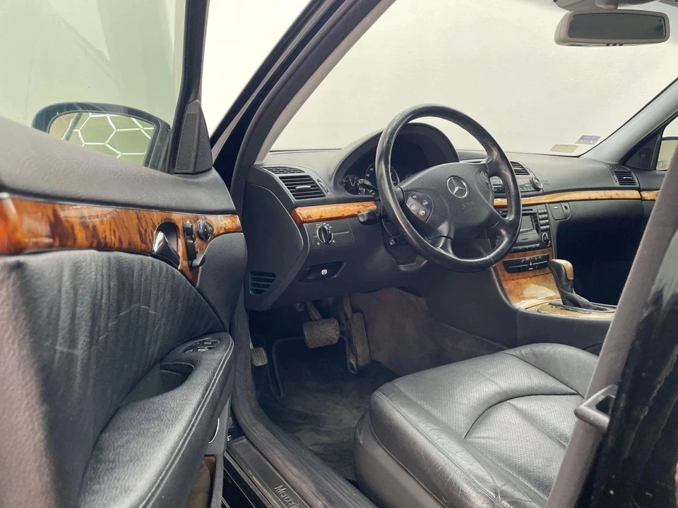 2003 Mercedes-Benz W211 E-Class - Image 10 of 21