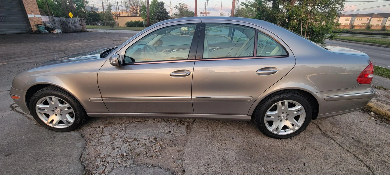 2003 Mercedes-Benz W211 E-Class - Image 15 of 21