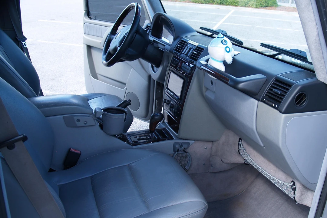 2003 Mercedes-Benz W463 G-Class - Image 9 of 12