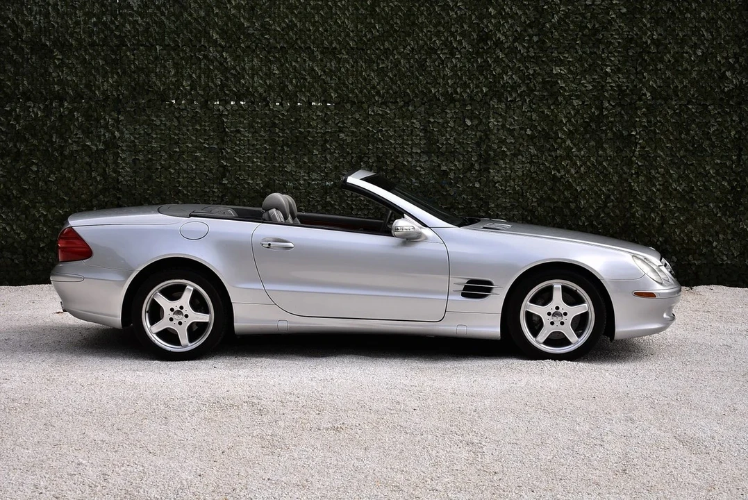 2003 Mercedes-Benz R230 SL-Class - Image 8 of 30