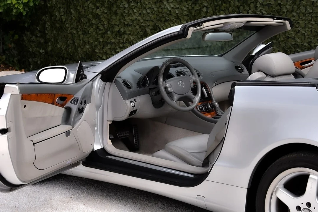 2003 Mercedes-Benz R230 SL-Class - Image 29 of 30