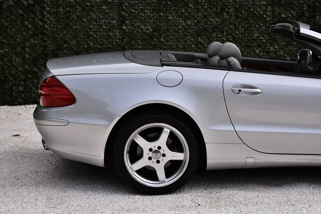 2003 Mercedes-Benz R230 SL-Class - Image 23 of 30