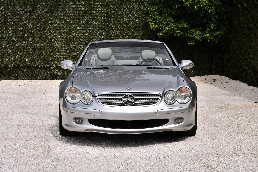2003 Mercedes-Benz R230 SL-Class - Image 2 of 30