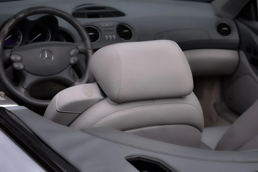 2003 Mercedes-Benz R230 SL-Class - Image 27 of 30