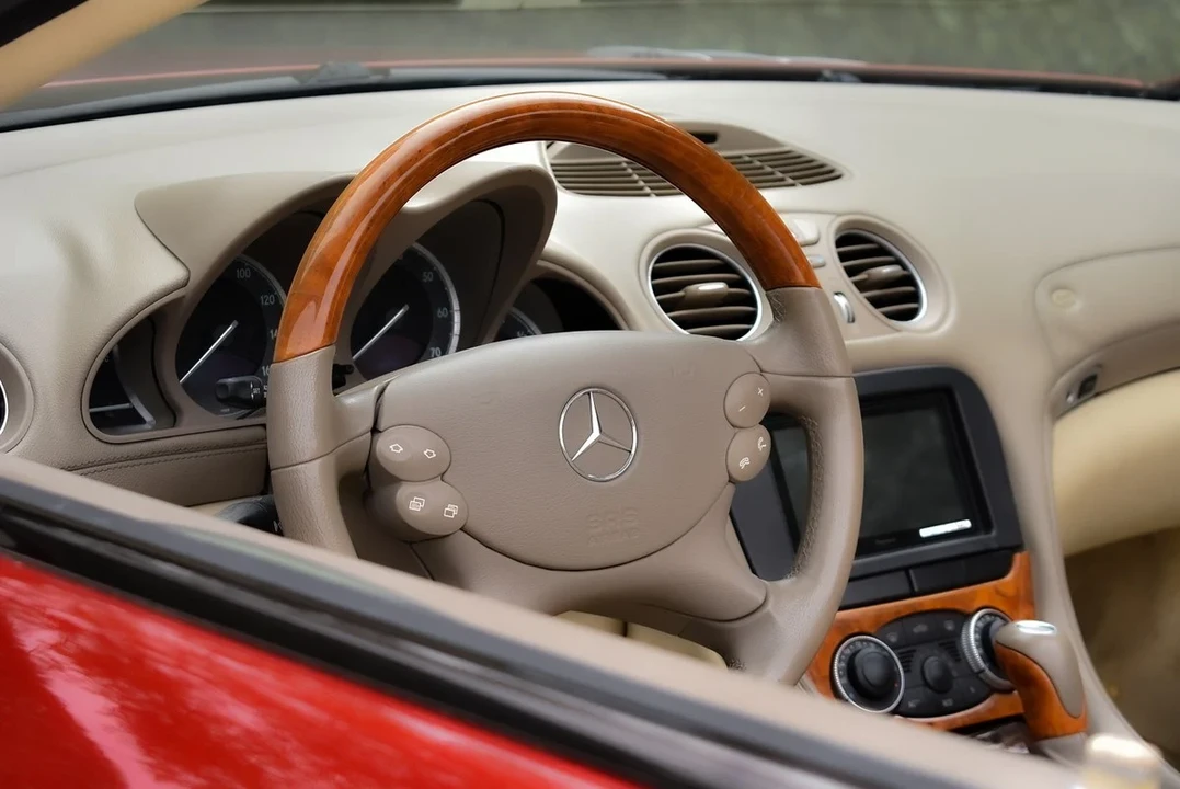 2003 Mercedes-Benz R230 SL-Class - Image 22 of 30