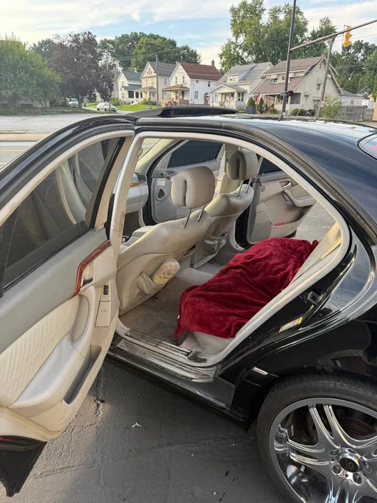 2003 Mercedes-Benz W220 S-Class - Image 9 of 12