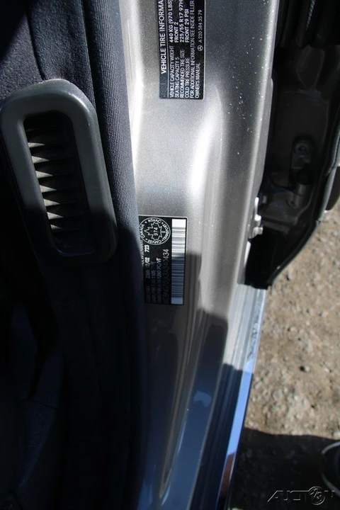 2003 Mercedes-Benz W220 S-Class - Image 10 of 21