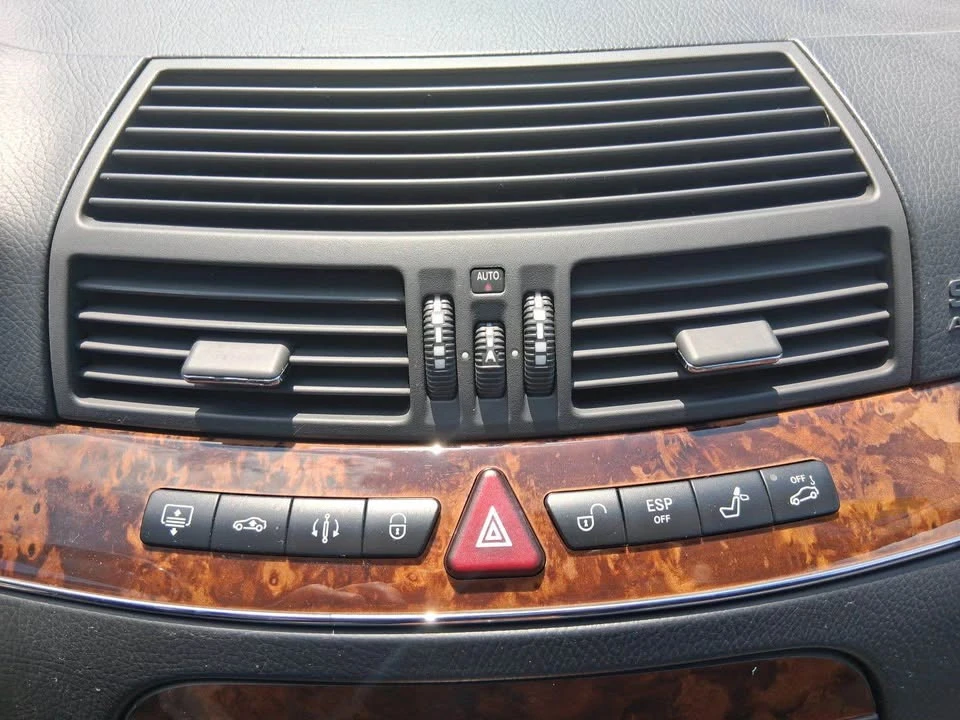 2003 Mercedes-Benz W220 S-Class - Image 15 of 20