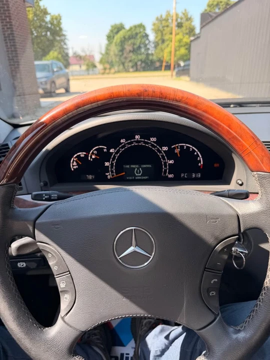 2003 Mercedes-Benz W220 S-Class - Image 9 of 16