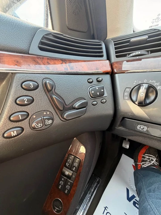 2003 Mercedes-Benz W220 S-Class - Image 11 of 16
