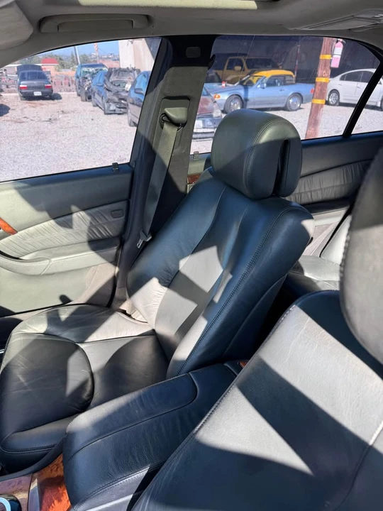 2003 Mercedes-Benz W220 S-Class - Image 11 of 13