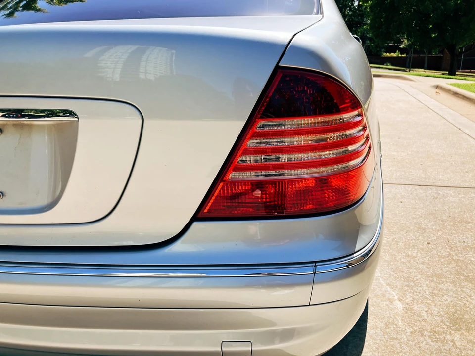 2003 Mercedes-Benz W220 S-Class - Image 25 of 31