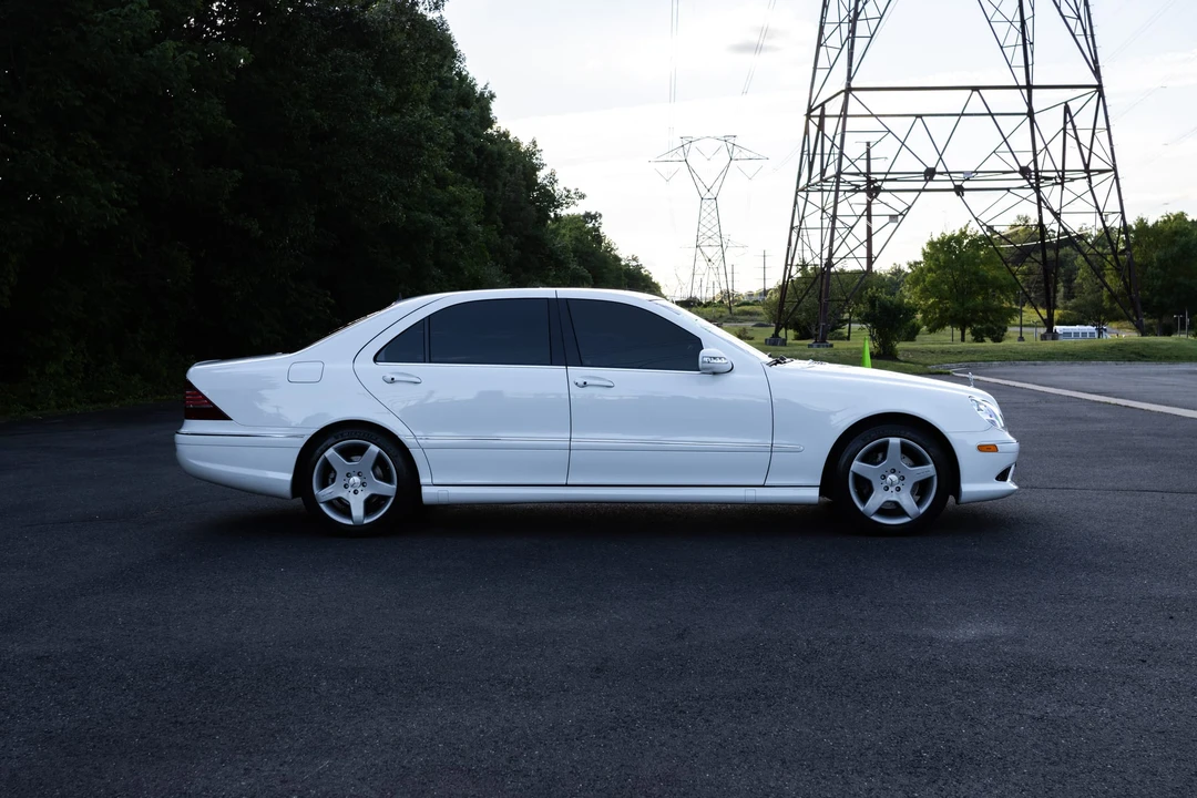2003 Mercedes-Benz W220 S-Class - Image 2 of 31