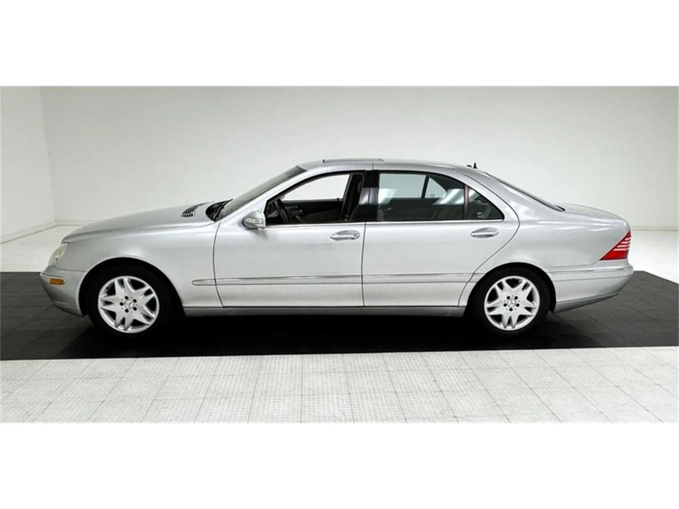 2003 Mercedes-Benz W220 S-Class - Image 2 of 31