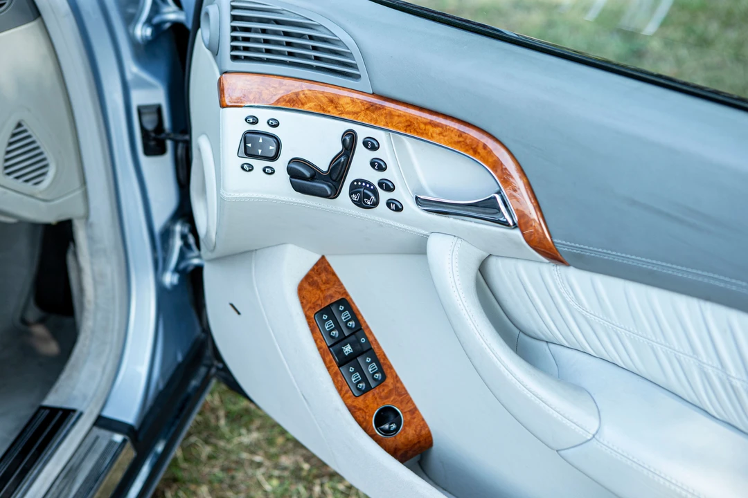 2003 Mercedes-Benz W220 S-Class - Image 23 of 24