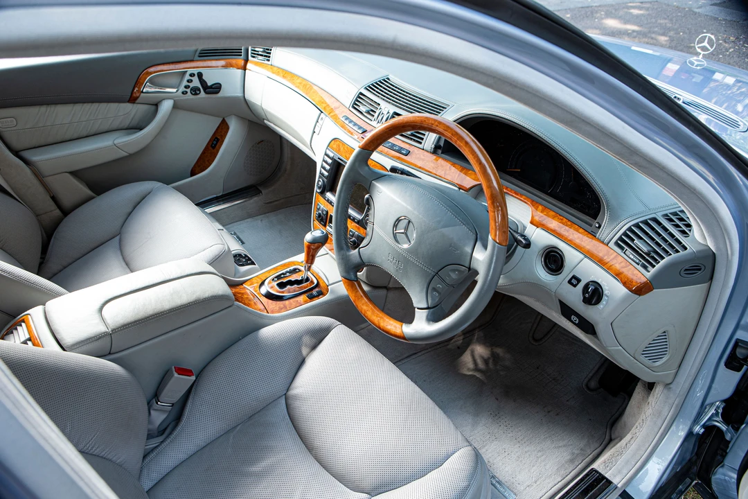 2003 Mercedes-Benz W220 S-Class - Image 17 of 24