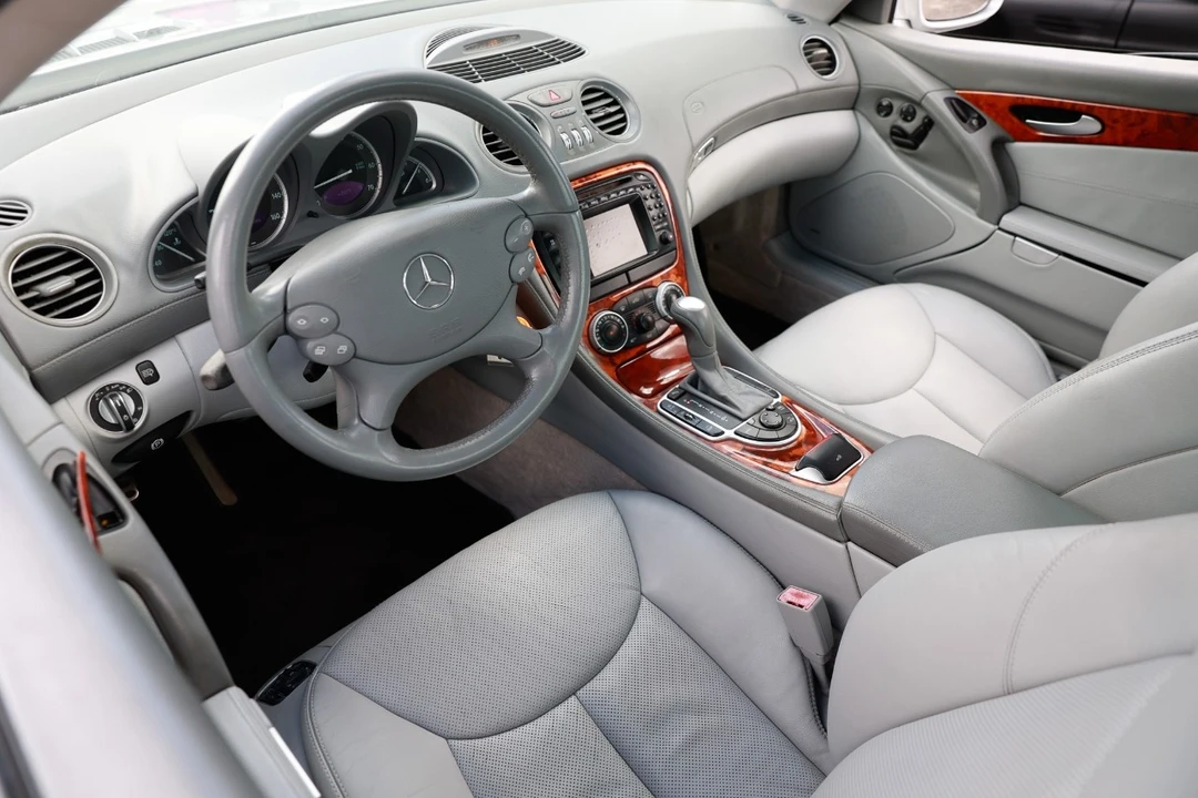2003 Mercedes-Benz R230 SL-Class - Image 5 of 12