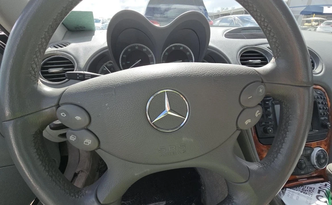 2003 Mercedes-Benz R230 SL-Class - Image 8 of 9