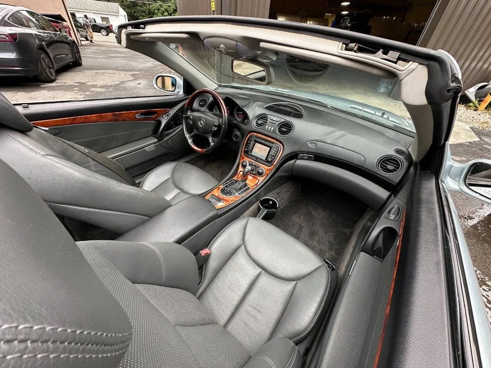2003 Mercedes-Benz R230 SL-Class - Image 17 of 21