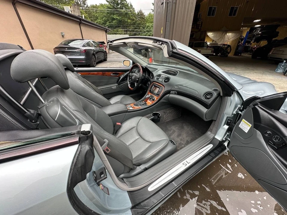 2003 Mercedes-Benz R230 SL-Class - Image 18 of 21