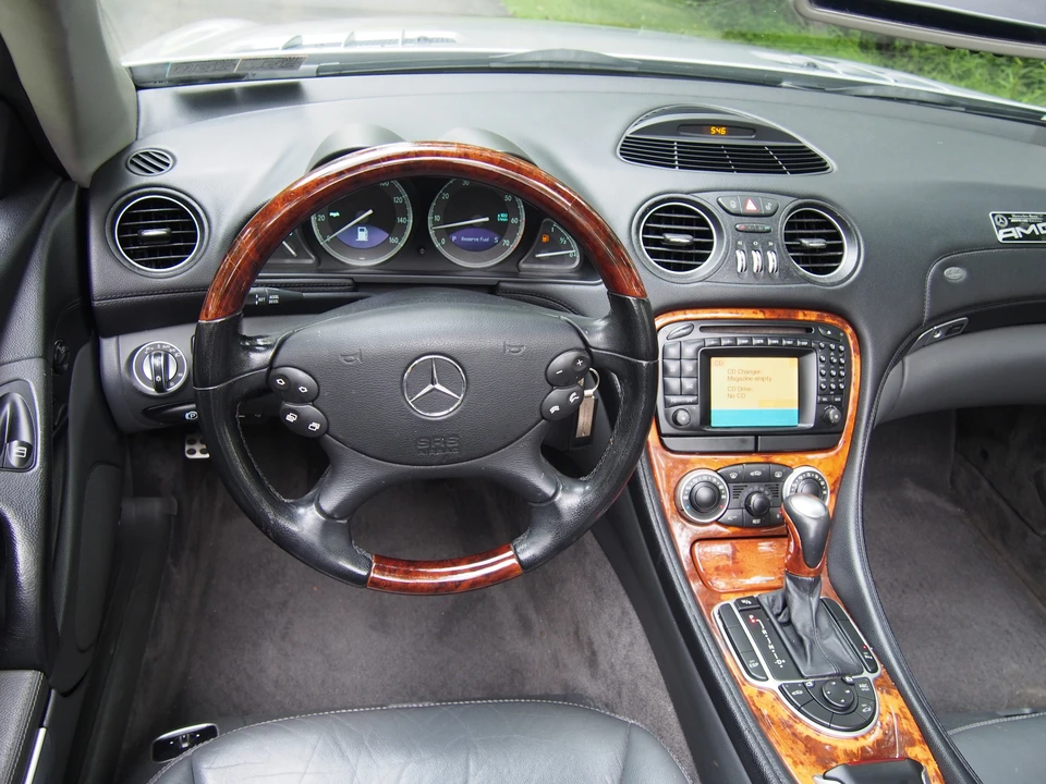 2003 Mercedes-Benz R230 SL-Class - Image 17 of 31