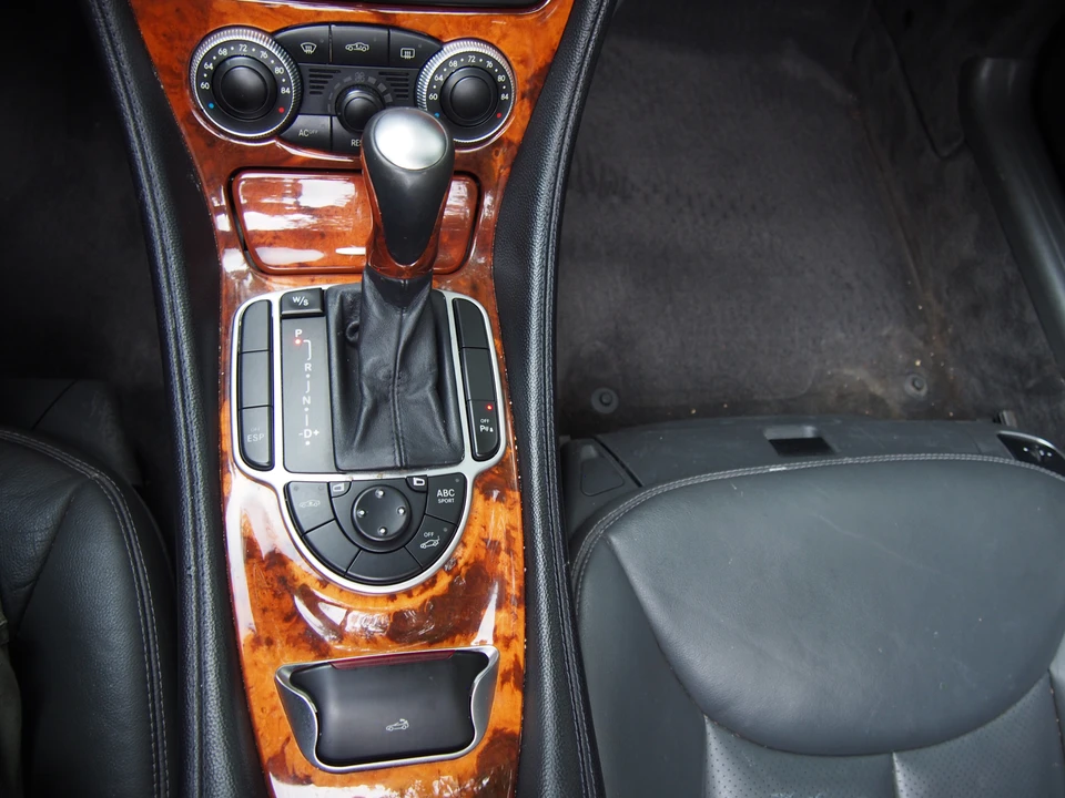 2003 Mercedes-Benz R230 SL-Class - Image 27 of 31