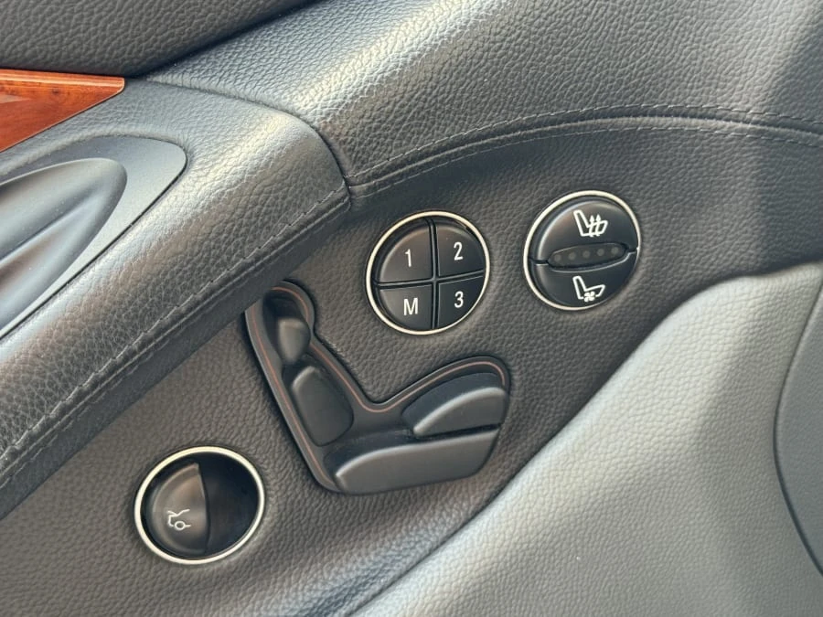 2003 Mercedes-Benz R230 SL-Class - Image 9 of 14