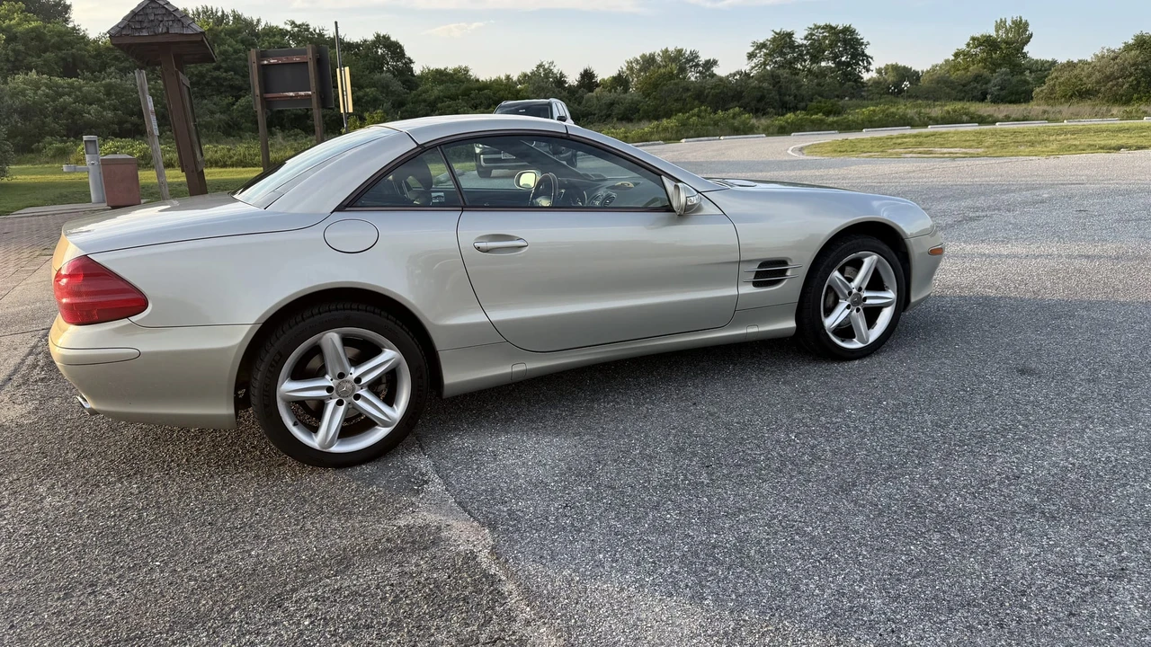 2003 Mercedes-Benz R230 SL-Class - Image 8 of 31