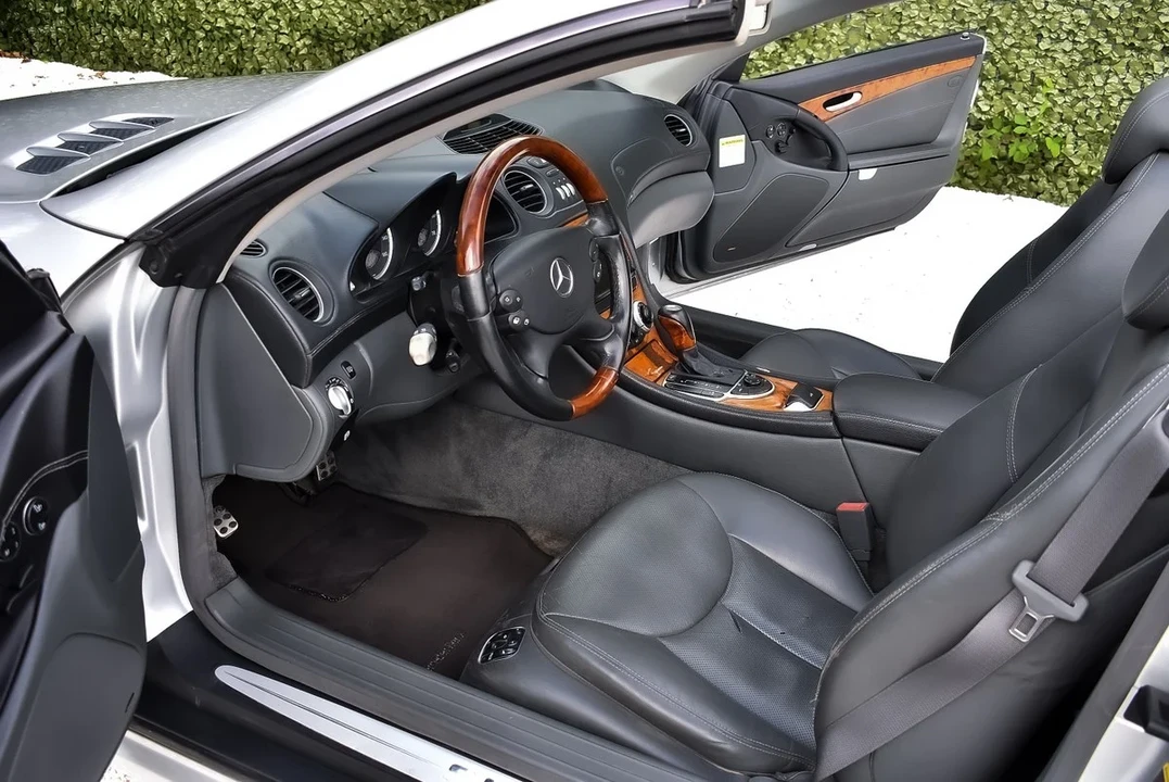2026 Mercedes-Benz SL-Class - Image 28 of 30