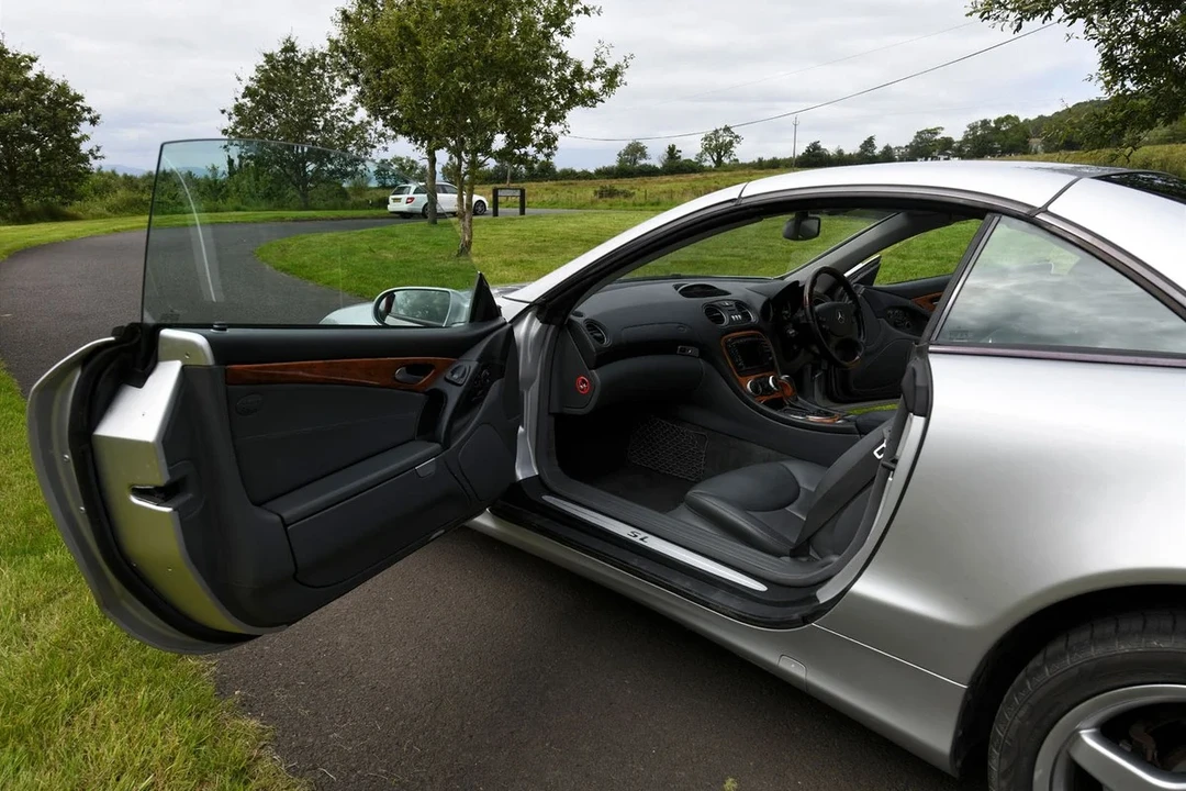 2003 Mercedes-Benz R230 SL-Class - Image 20 of 31