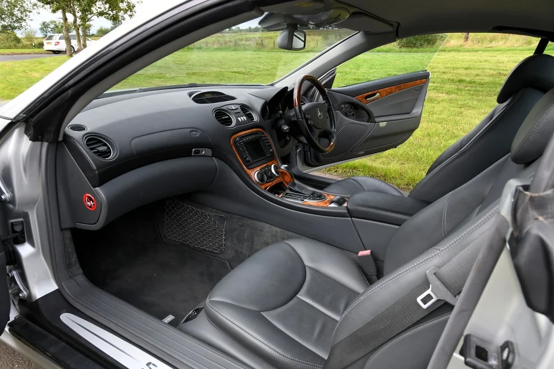 2003 Mercedes-Benz R230 SL-Class - Image 21 of 31
