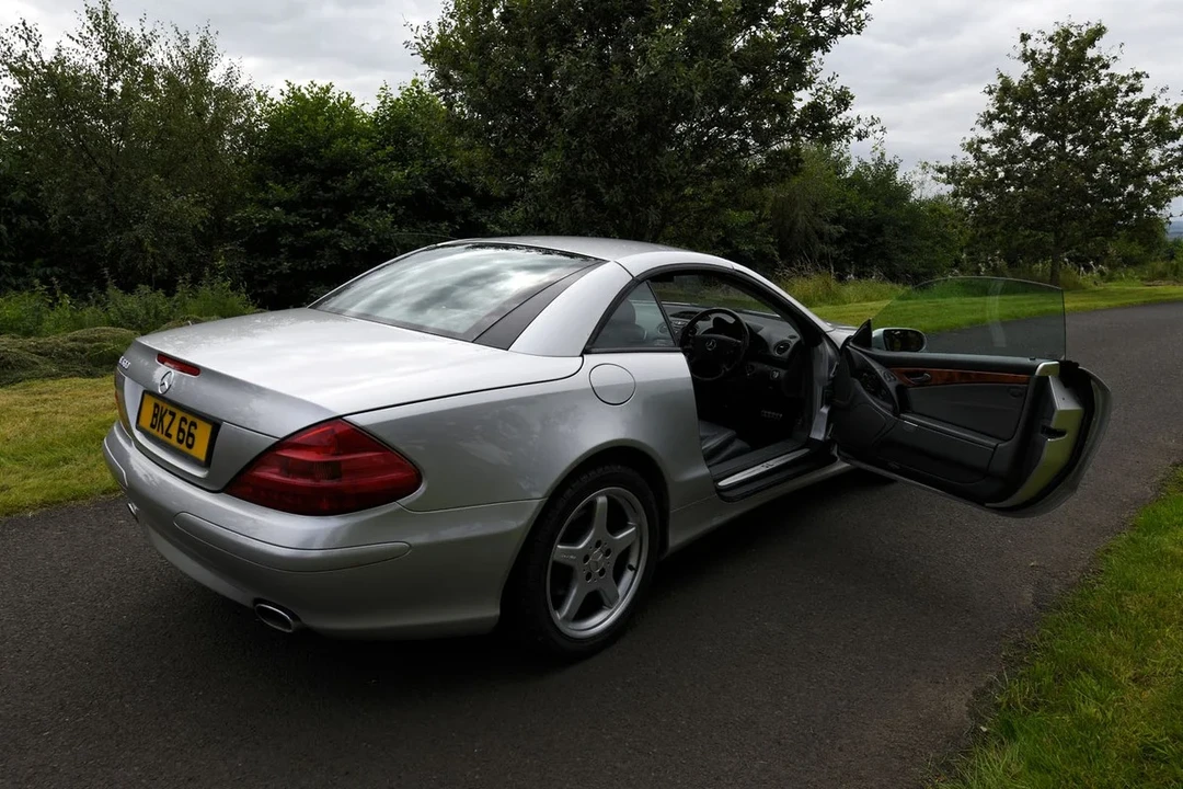 2003 Mercedes-Benz R230 SL-Class - Image 16 of 31
