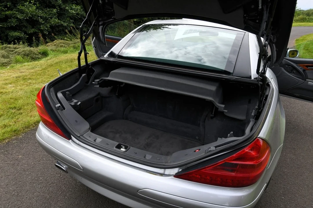 2003 Mercedes-Benz R230 SL-Class - Image 30 of 31