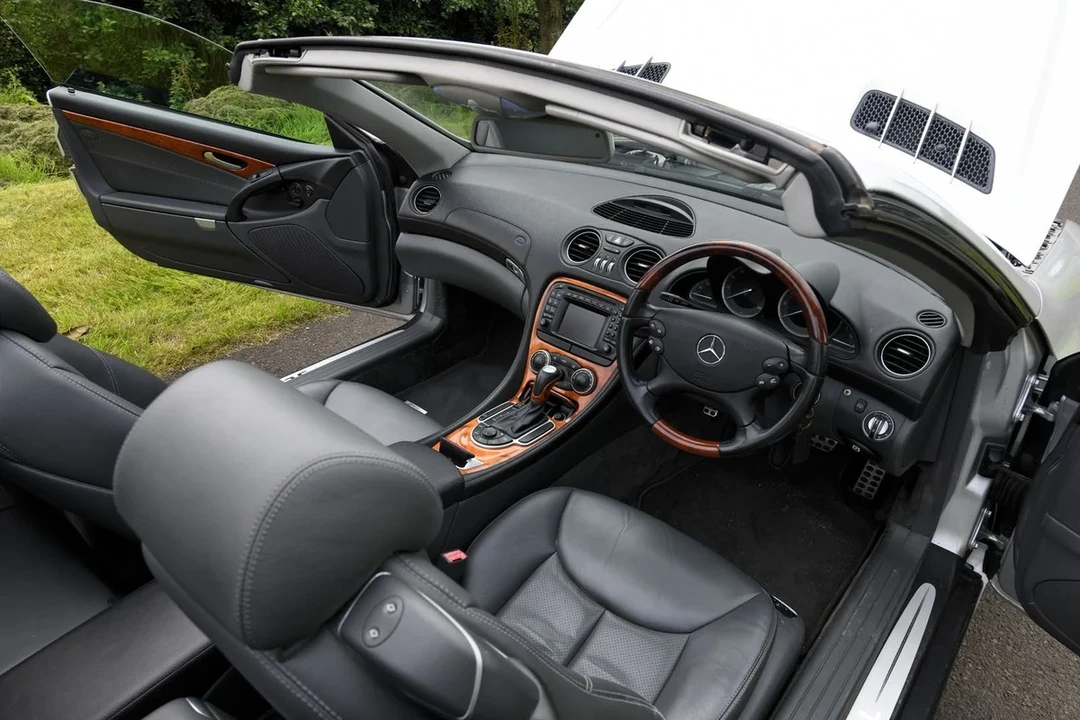 2003 Mercedes-Benz R230 SL-Class - Image 26 of 31