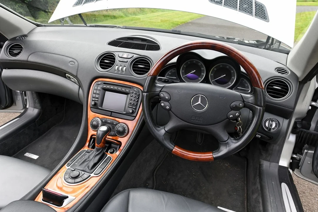 2003 Mercedes-Benz R230 SL-Class - Image 4 of 31