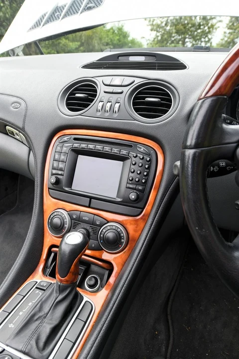 2003 Mercedes-Benz R230 SL-Class - Image 28 of 31