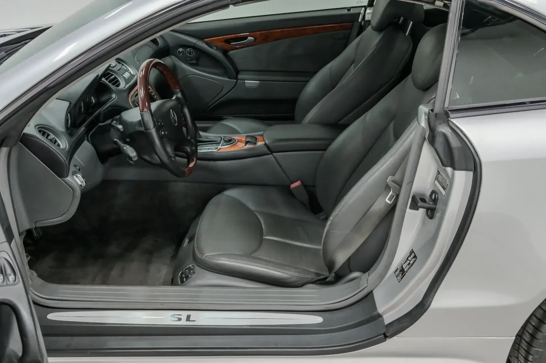 2003 Mercedes-Benz R230 SL-Class - Image 19 of 31
