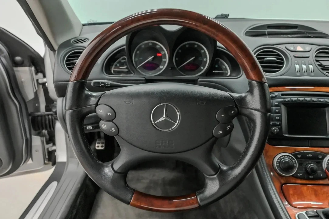 2003 Mercedes-Benz R230 SL-Class - Image 23 of 31
