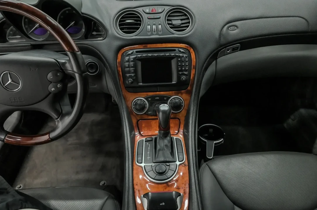 2003 Mercedes-Benz R230 SL-Class - Image 24 of 31