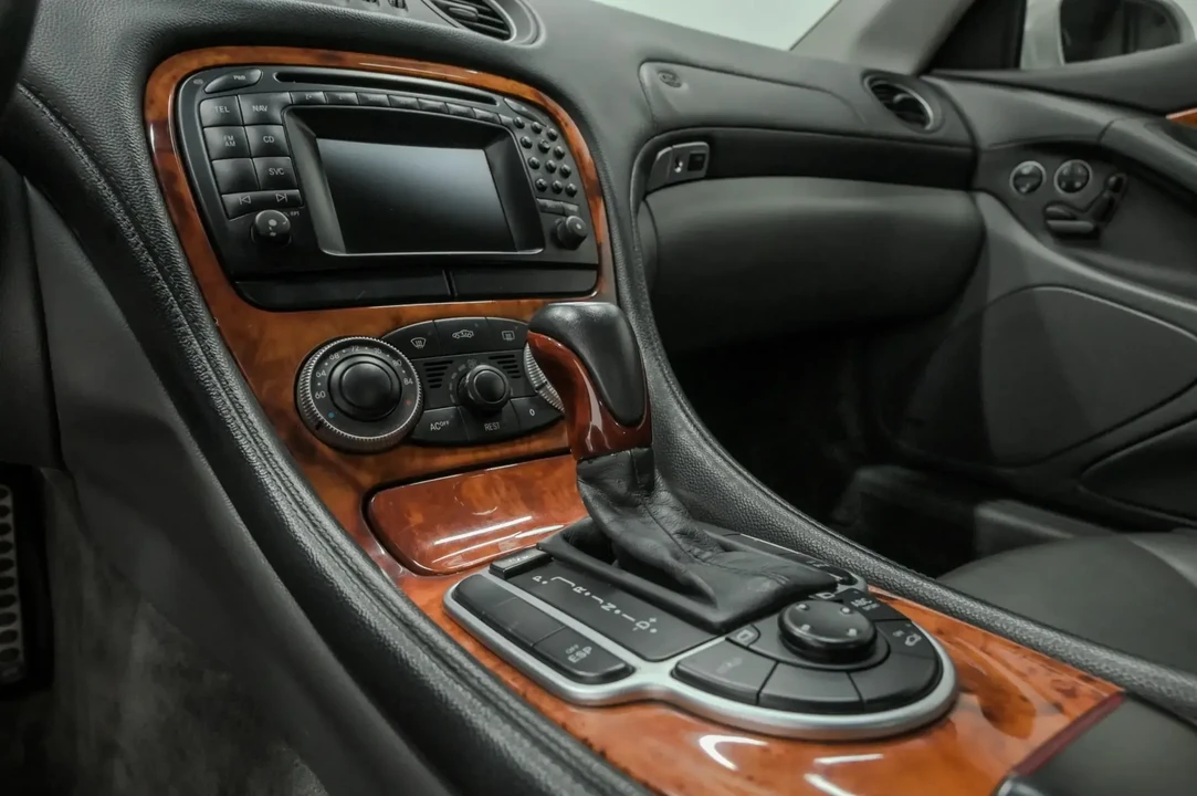 2003 Mercedes-Benz R230 SL-Class - Image 25 of 31