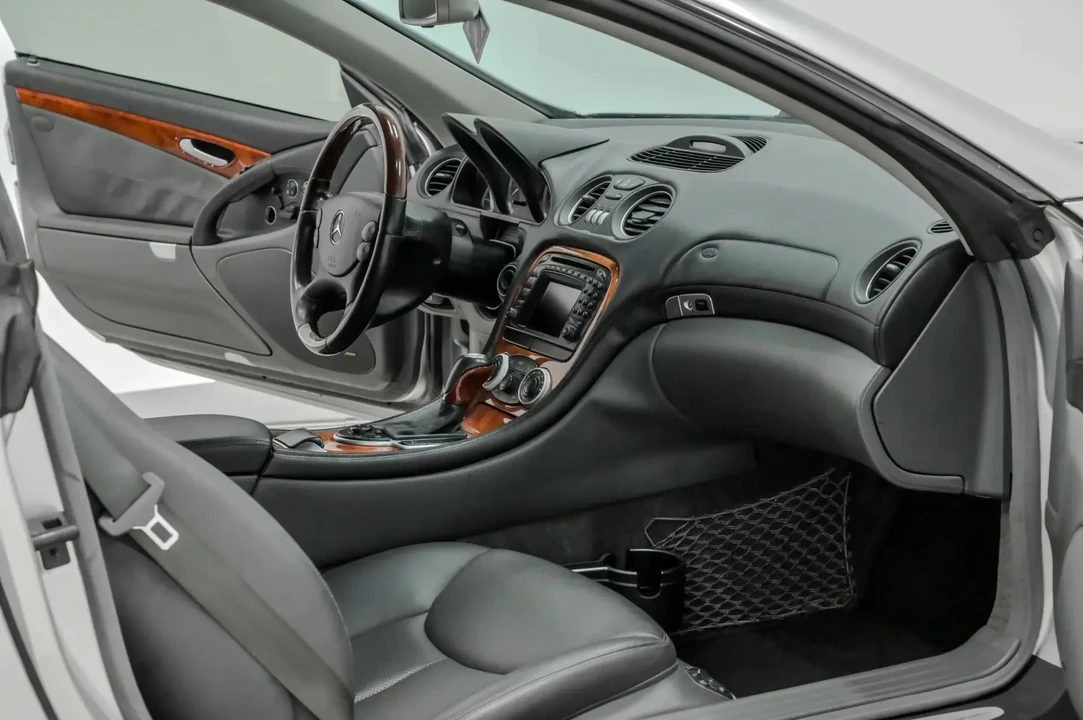 2003 Mercedes-Benz R230 SL-Class - Image 28 of 31