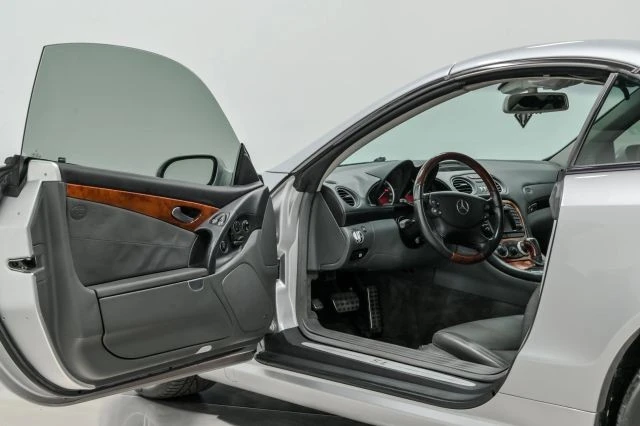 2003 Mercedes-Benz R230 SL-Class - Image 30 of 31