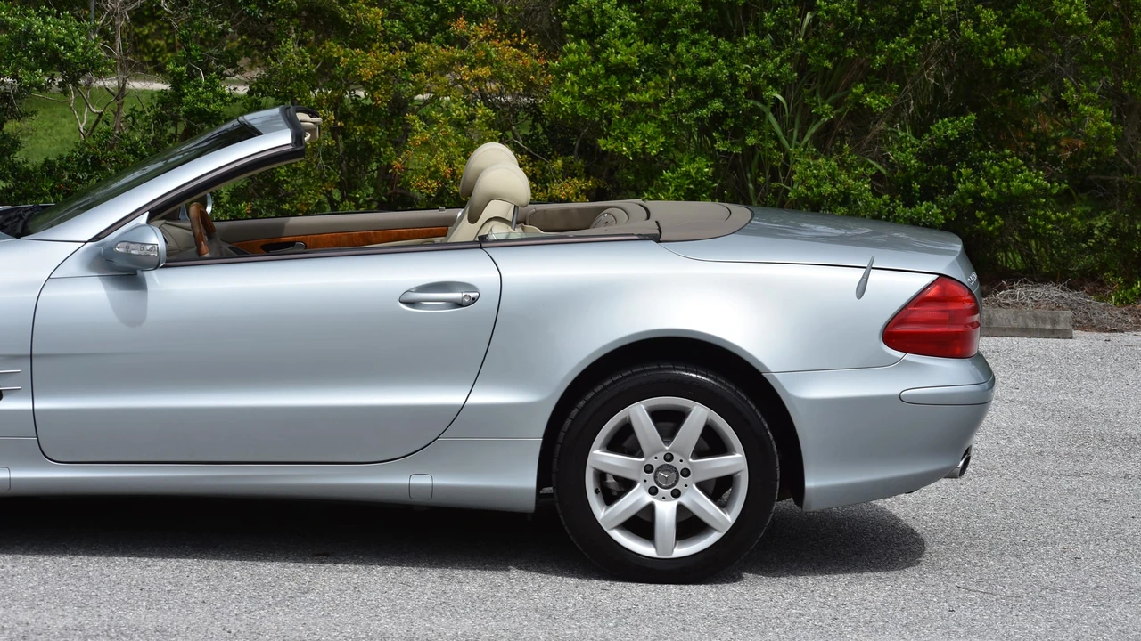 2003 Mercedes-Benz R230 SL-Class - Image 30 of 31