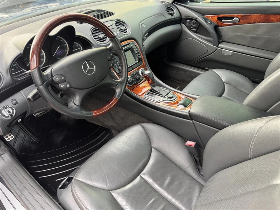 2003 Mercedes-Benz R230 SL-Class - Image 9 of 13