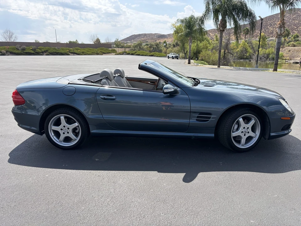 2003 Mercedes-Benz R230 SL-Class - Image 2 of 31